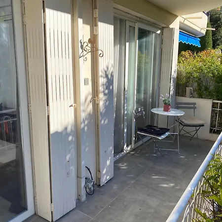 Only 60m To The Beach, 2 Bedroom Cozy Apartment, 80m2 Big Garden, Very Apartment *